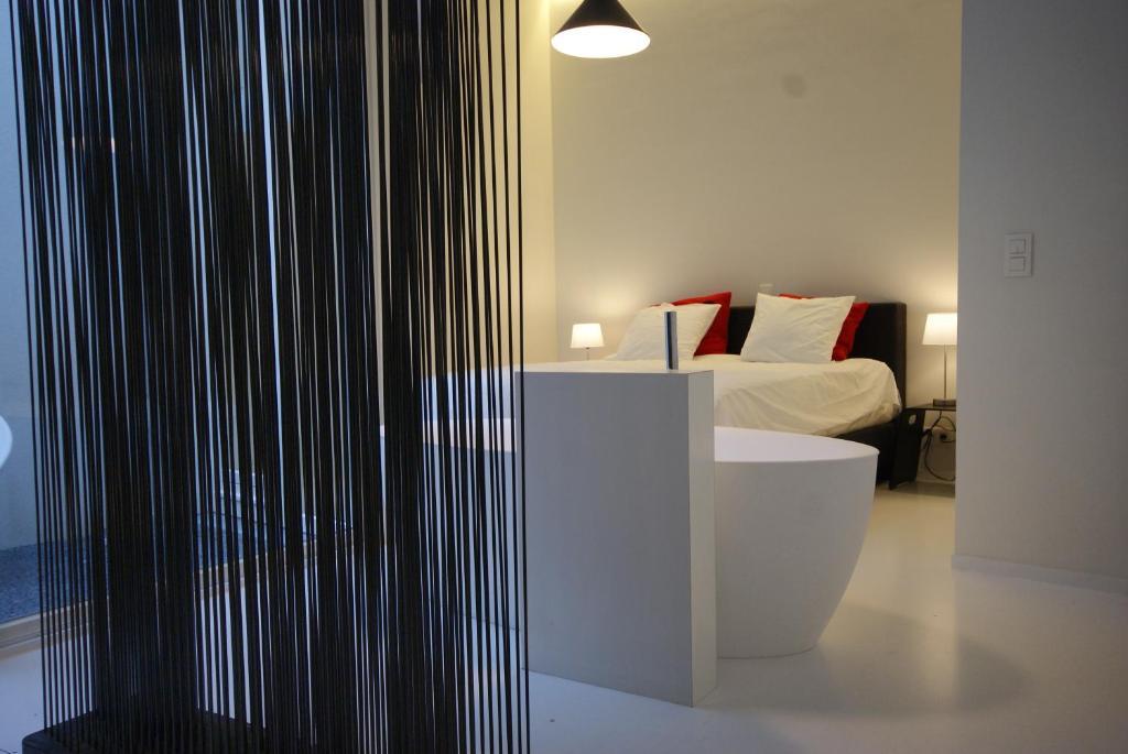 Leopold5 Luxe-Design Apartment Остенде Номер фото