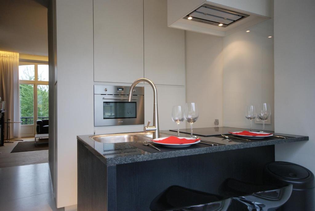 Leopold5 Luxe-Design Apartment Остенде Номер фото