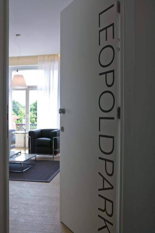 Leopold5 Luxe-Design Apartment Остенде Номер фото